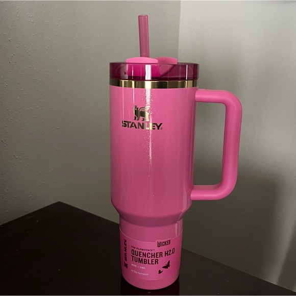 Wicked x Stanley 40oz tumbler Glinda - Picture 1 of 7